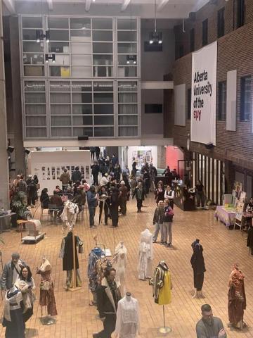 Gallery Crawl: mannequins in the Main Mall