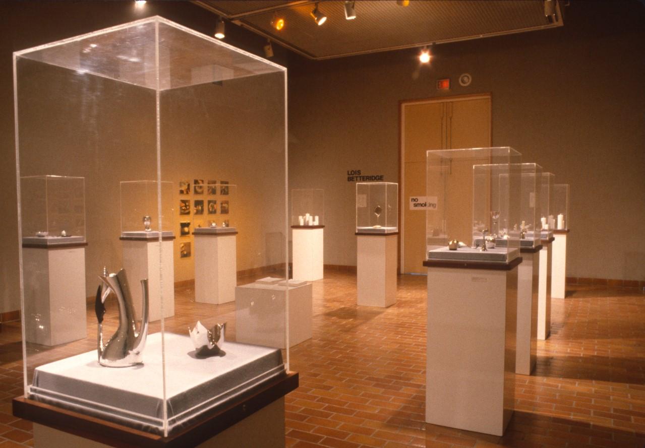 Lois Etherington Betteridge, Silver and Gold, installation view, 1981. Lois Etherington Betteridge, Silver and Gold, installation view, 1981.