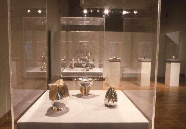  Lois Etherington Betteridge, Silver and Gold, installation view, 1981.