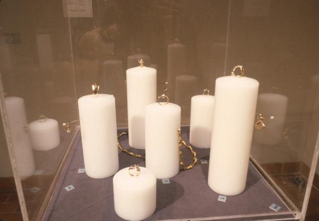  Lois Etherington Betteridge, Silver and Gold, installation view, 1981.