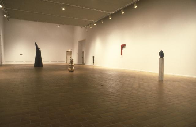  Robert Therrien, installation view, 1997.